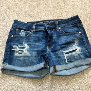 American Eagle midi distressed jean short